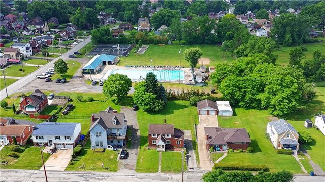 1420 Homestead Rd, Penn Hills, PA 15147