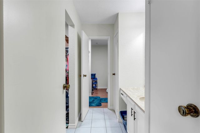 312 Apache DR, Burnet, TX 78611