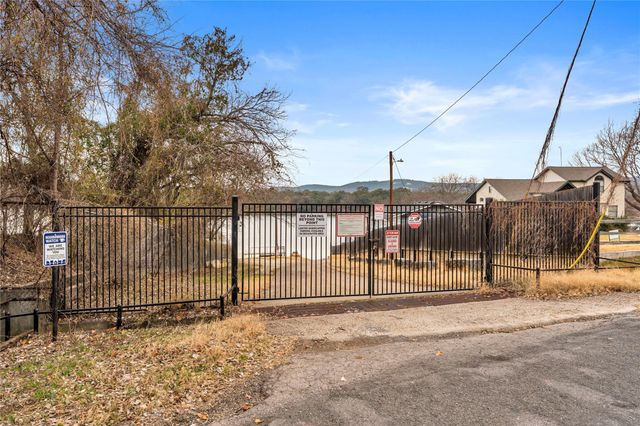 312 Apache DR, Burnet, TX 78611
