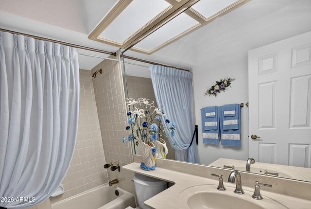10422 E REGAL Drive, Sun Lakes, AZ 85248