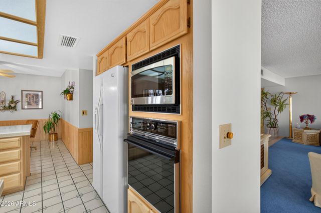 10422 E REGAL Drive, Sun Lakes, AZ 85248