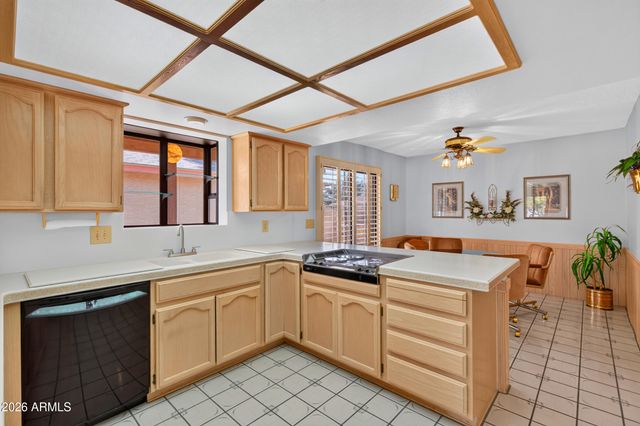 10422 E REGAL Drive, Sun Lakes, AZ 85248