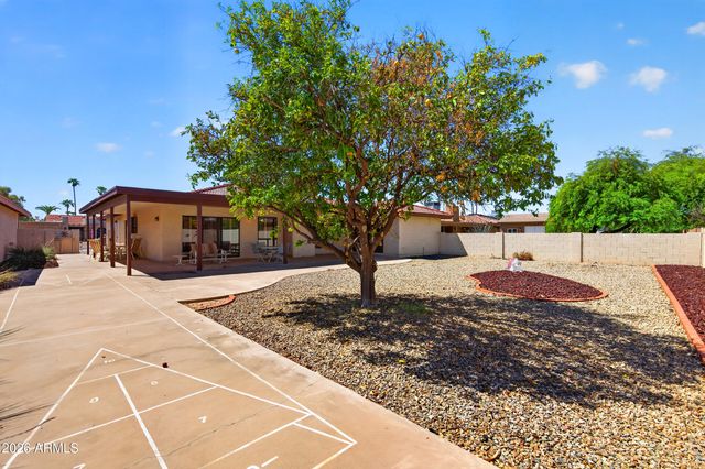 10422 E REGAL Drive, Sun Lakes, AZ 85248