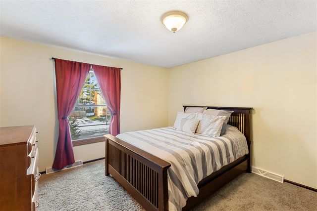 1713 Suffolk Avenue, Portage, MI 49024