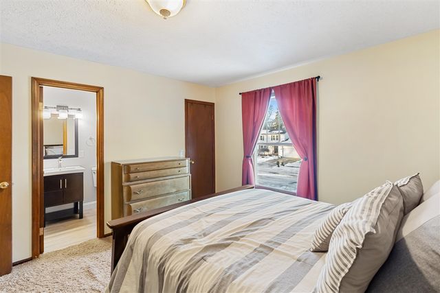 1713 Suffolk Avenue, Portage, MI 49024