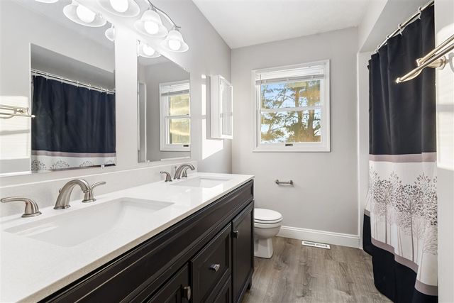 1713 Suffolk Avenue, Portage, MI 49024