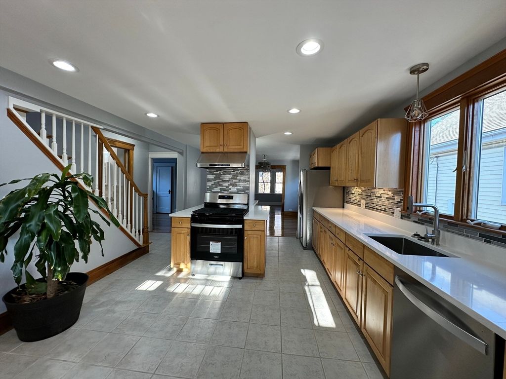 159 Boston Ave 2, Somerville, MA 02144