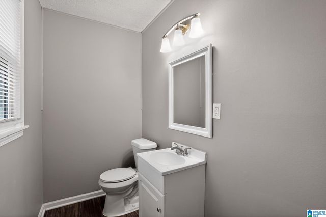 512 15TH AVENUE NW, Center Point, AL 35215