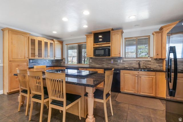 8711 S RUSTLER RD, Cottonwood Heights, UT 84093