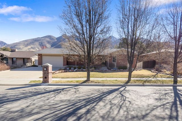 8711 S RUSTLER RD, Cottonwood Heights, UT 84093