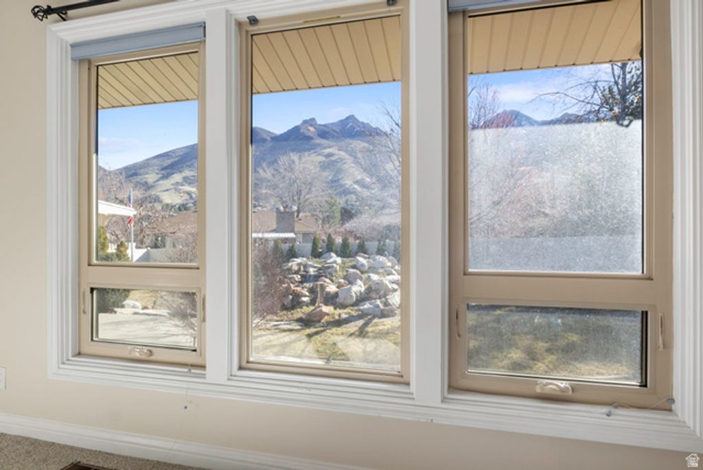 Image 11 of property listing at 8711 S RUSTLER RD, Cottonwood Heights, UT 84093