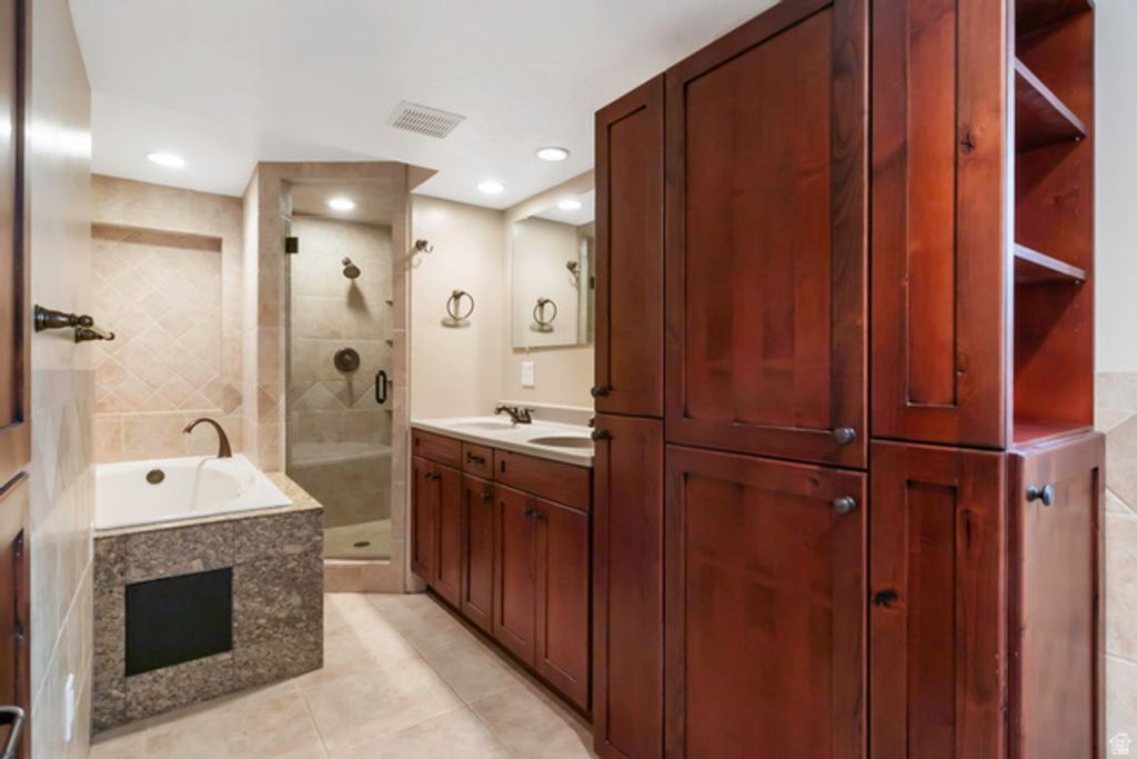 Image 35 of property listing at 8711 S RUSTLER RD, Cottonwood Heights, UT 84093