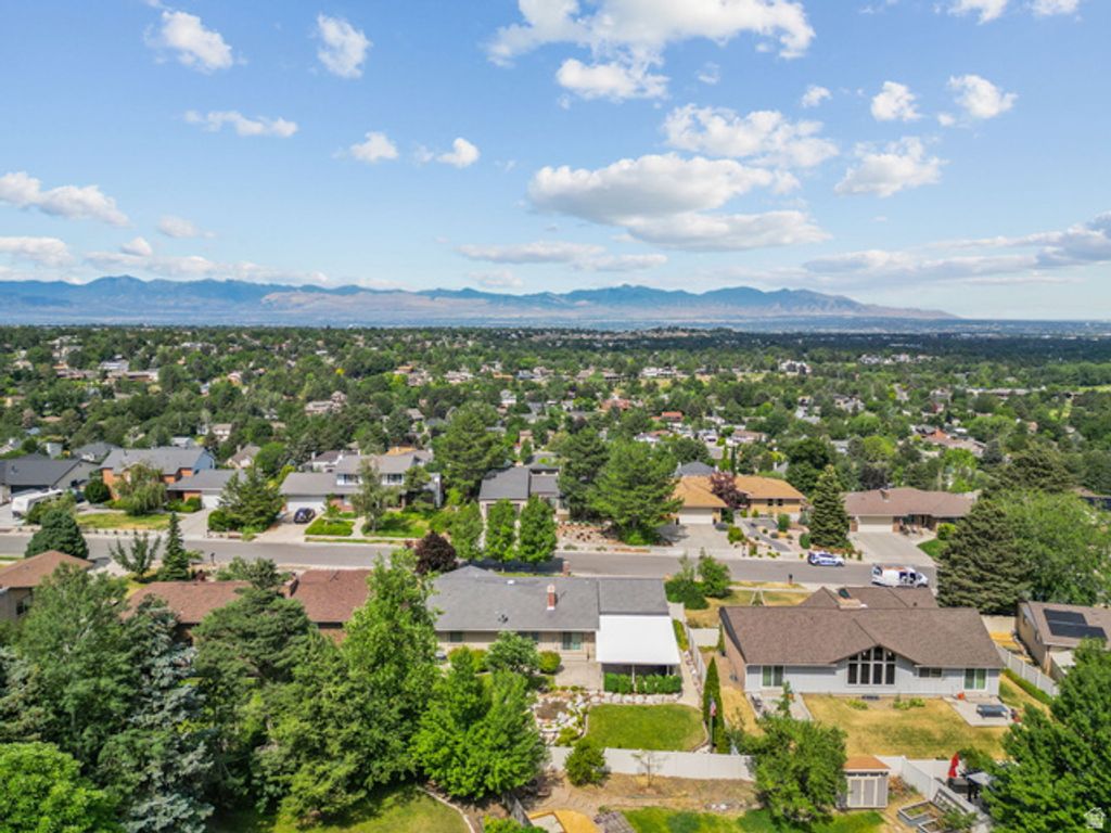 Image 51 of property listing at 8711 S RUSTLER RD, Cottonwood Heights, UT 84093