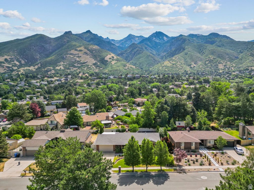 Image 52 of property listing at 8711 S RUSTLER RD, Cottonwood Heights, UT 84093