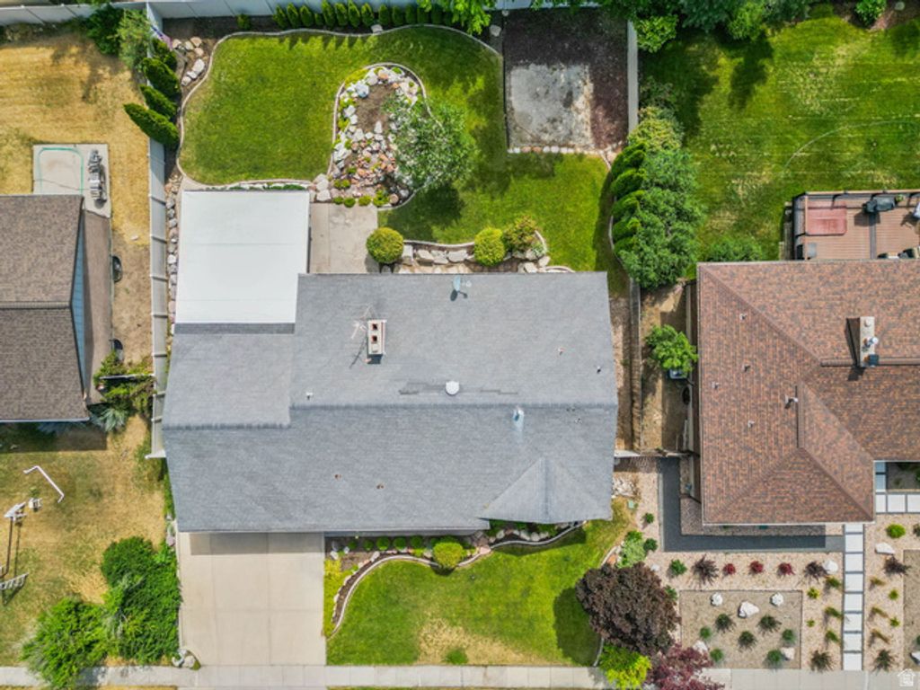 Image 53 of property listing at 8711 S RUSTLER RD, Cottonwood Heights, UT 84093