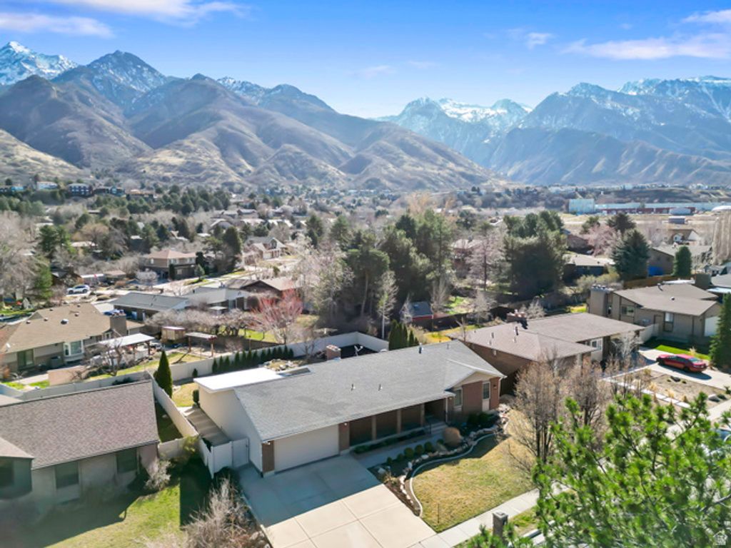 Image 56 of property listing at 8711 S RUSTLER RD, Cottonwood Heights, UT 84093