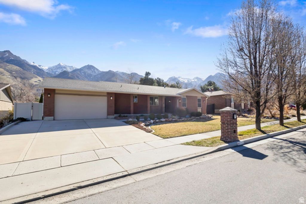 Image 61 of property listing at 8711 S RUSTLER RD, Cottonwood Heights, UT 84093