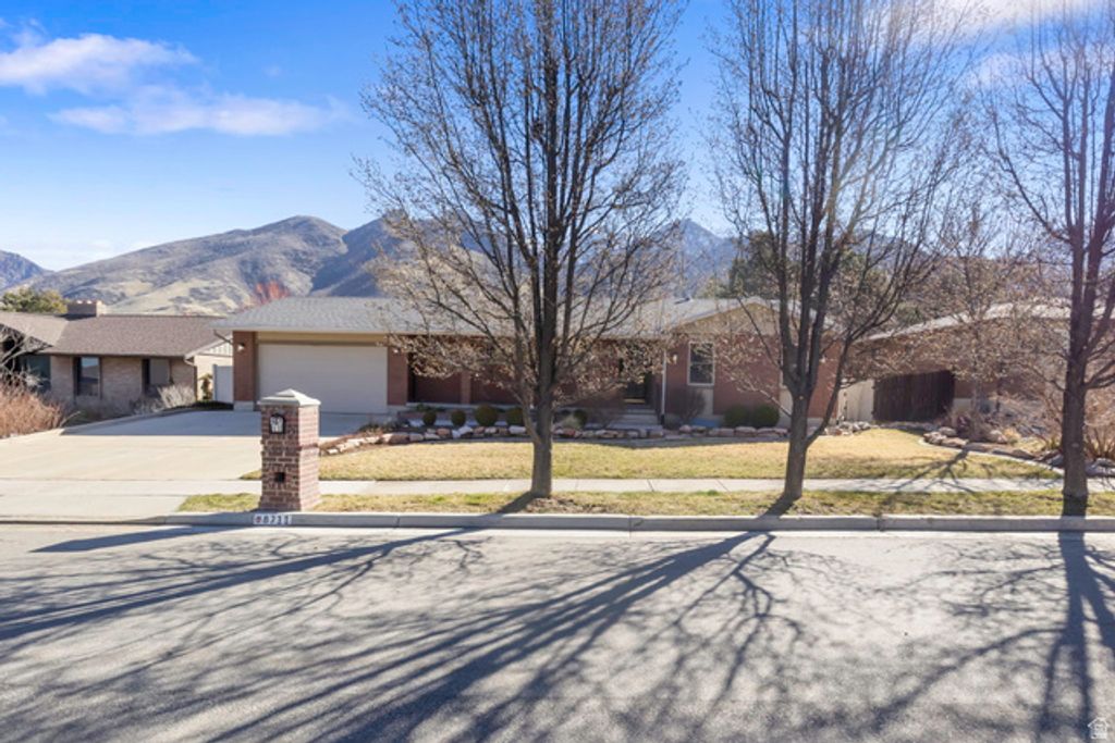 Image 63 of property listing at 8711 S RUSTLER RD, Cottonwood Heights, UT 84093