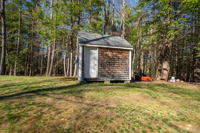 103 Flanders Memorial Road, Weare, NH 03281