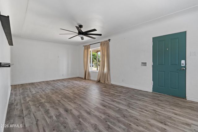 5913 W GARDENIA Avenue, Glendale, AZ 85301