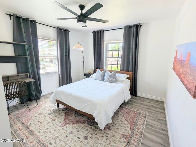 5913 W GARDENIA Avenue, Glendale, AZ 85301