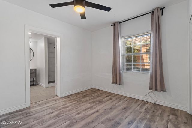 5913 W GARDENIA Avenue, Glendale, AZ 85301
