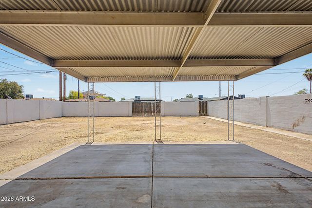 2929 W LOMA Lane, Phoenix, AZ 85051