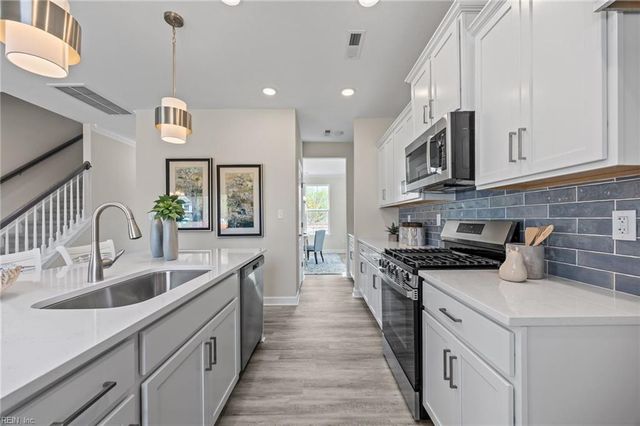 MM Hawthorne, Suffolk, VA 23432