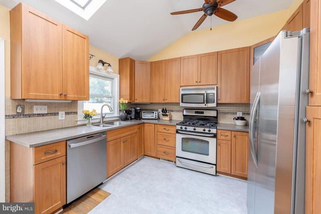 30 BUDD BLVD, West Deptford, NJ 08096