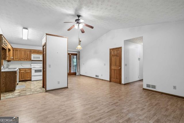 368 Still Hollow Road, Jasper, GA 30143