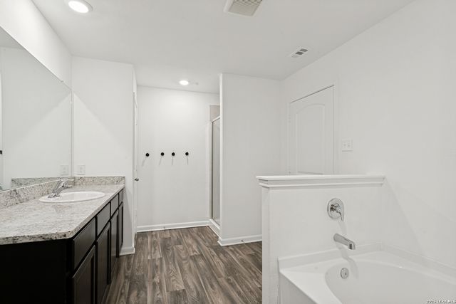 2943 FORSYTH CYN, Converse, TX 78109