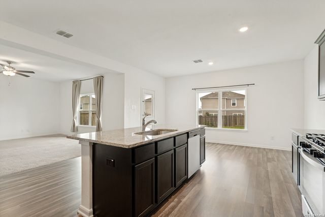 2943 FORSYTH CYN, Converse, TX 78109