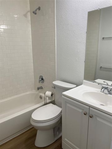 2305 Cedrick CV A, Austin, TX 78748