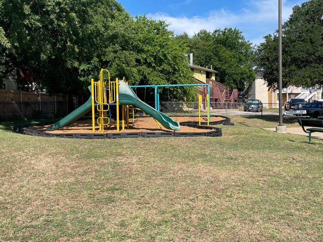 2305 Cedrick CV A, Austin, TX 78748