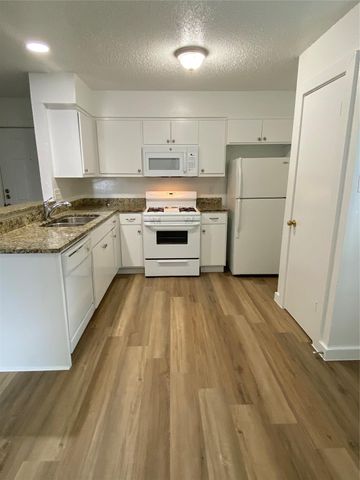 2305 Cedrick CV A, Austin, TX 78748