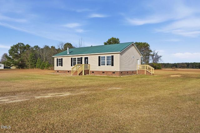 762 Share Cake Road, Clinton, NC 28328