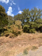 5722 Black Pine Circle, Granbury, TX 76048