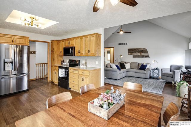 10910 S 210th Street, Gretna, NE 68028