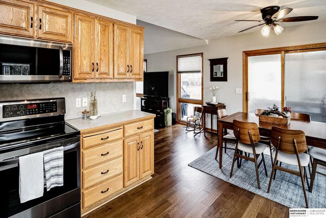 10910 S 210th Street, Gretna, NE 68028