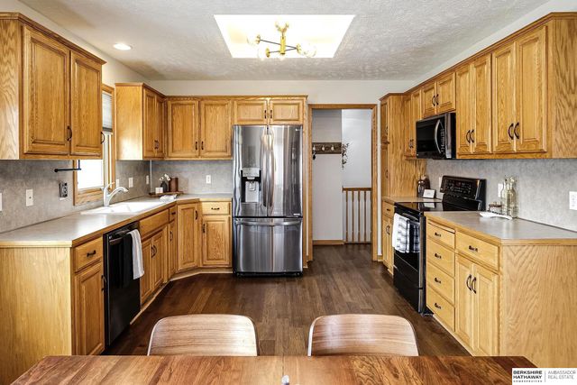 10910 S 210th Street, Gretna, NE 68028