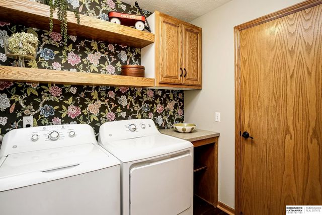 10910 S 210th Street, Gretna, NE 68028