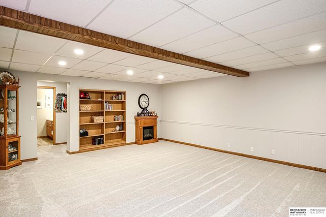 10910 S 210th Street, Gretna, NE 68028