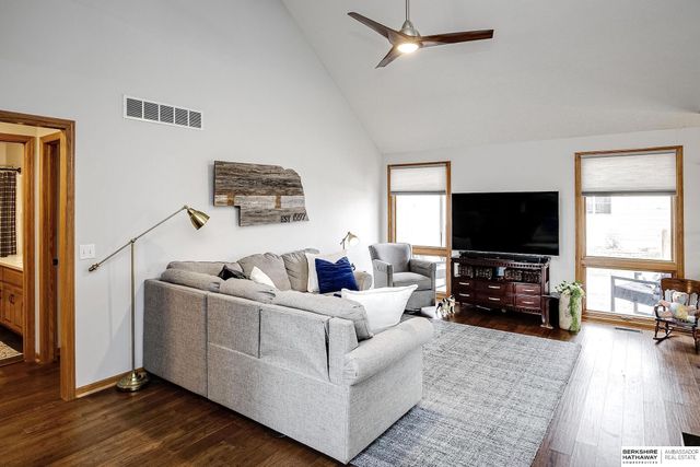 10910 S 210th Street, Gretna, NE 68028