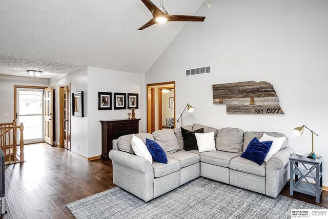 10910 S 210th Street, Gretna, NE 68028