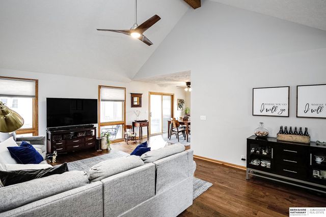 10910 S 210th Street, Gretna, NE 68028