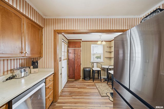 2705 W MANOR Parkway, Peoria, IL 61604