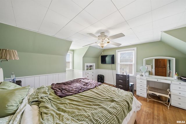 2705 W MANOR Parkway, Peoria, IL 61604