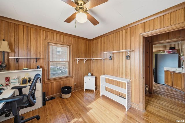 2705 W MANOR Parkway, Peoria, IL 61604