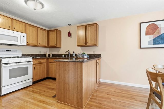 849 Boston Post Rd E 3G, Marlborough, MA 01752