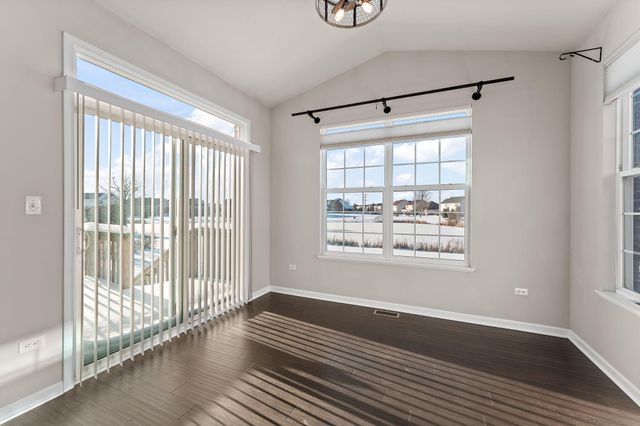 10384 Redwood Drive, St. John, IN 46373